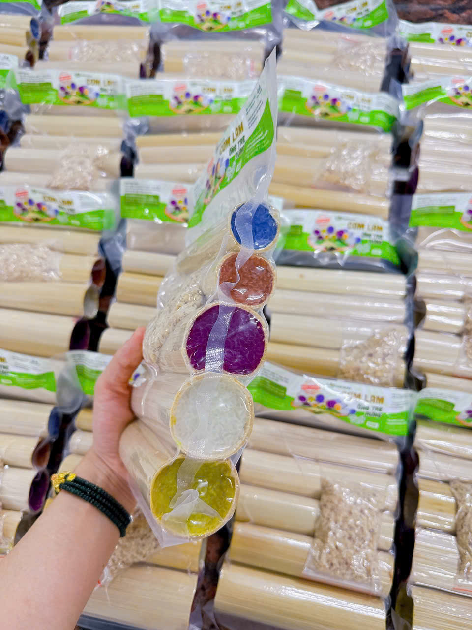 Cơm Lam ngũ sắc ống Tre rừng Điện Biên